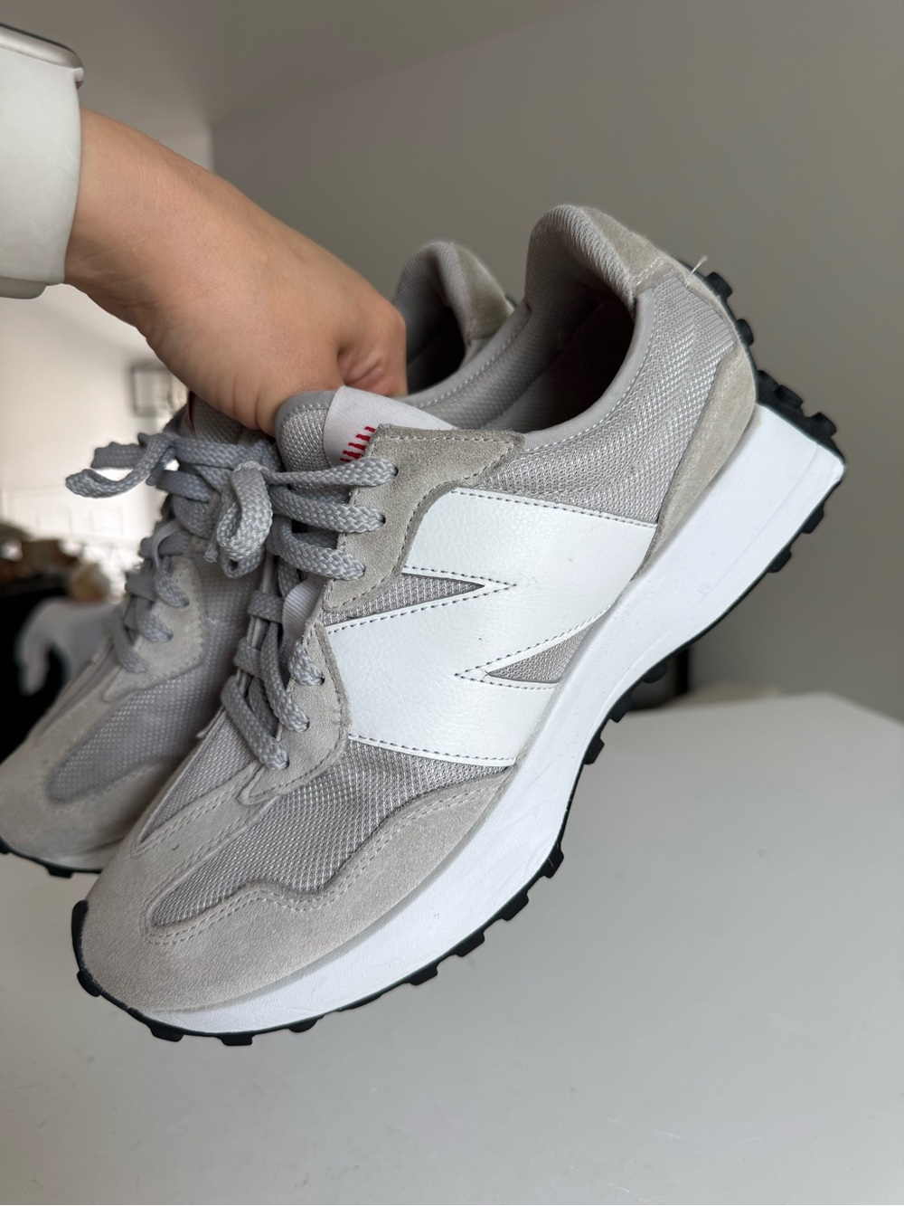 NEW BALANCE 327 GREY / WHITE SNEAKERS MEN’S US 9.5